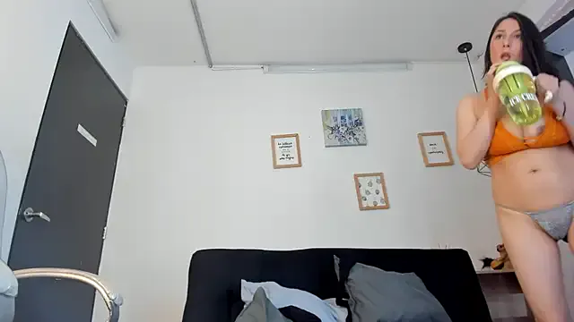 Samaraa_Smith on StripChat 