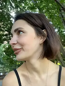 SandraCarter — Show naked ass in public park