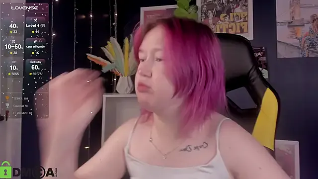 Sara_Robinson on StripChat 