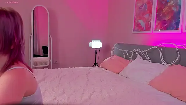 Sara_Robinson on StripChat 