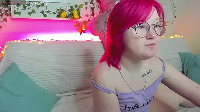 Sara_Robinson on StripChat 