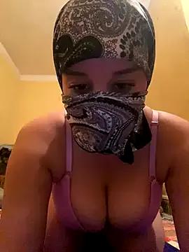 SaraChouchou on StripChat 