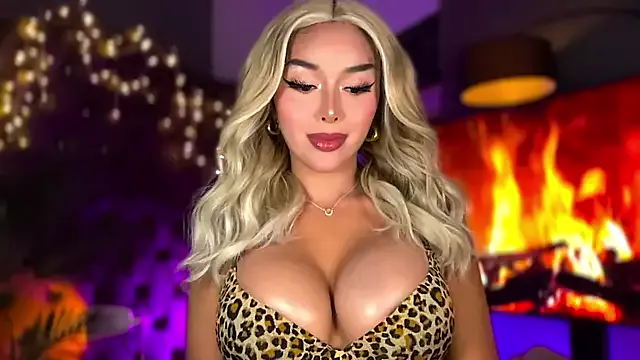 sassymarylou on StripChat 