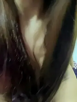 Sofiyaa_39 — Oil boobs fingering pussy