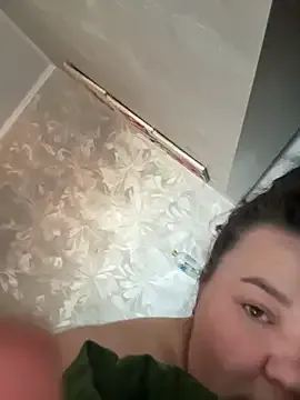 SunnyLeila2101 on StripChat 