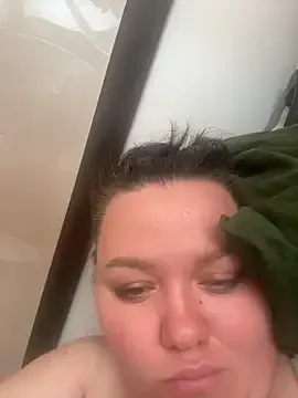 SunnyLeila2101 on StripChat 