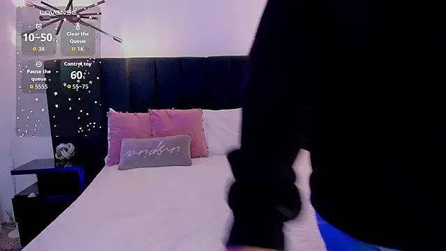 susyy7 on StripChat 
