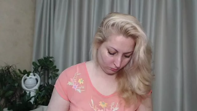 sweetpussy13 on StripChat 