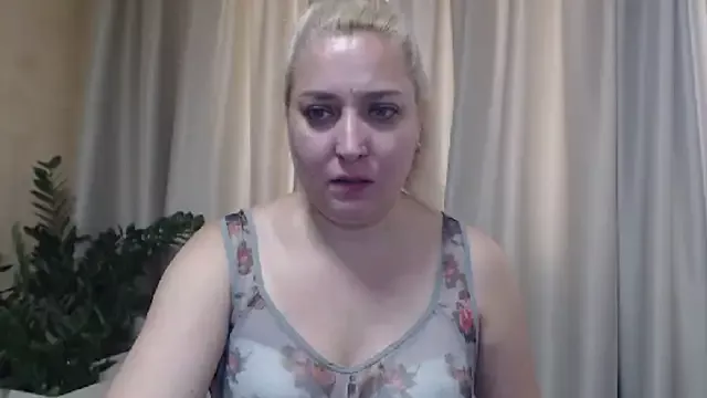 sweetpussy13 on StripChat 