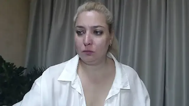 sweetpussy13 on StripChat 