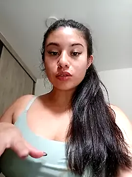 tara20_ on StripChat 