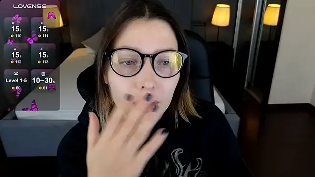 your_demi — pinch in my nipples