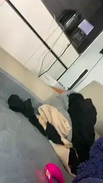 zhizhinaigai on StripChat 